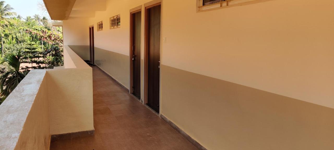 Shree Swami Samarth Resort Diveāgar エクステリア 写真